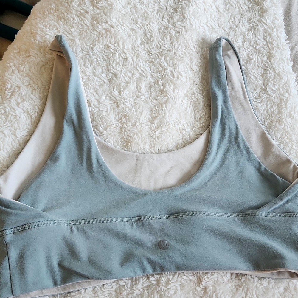 Tank Lululemon size small reversible blue/ white